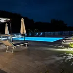 Fattoria Cristina Family Duplex With Pool, Panoramic Terrace & Farm Animals - Bilo Rosa * Castelnuovo Magra