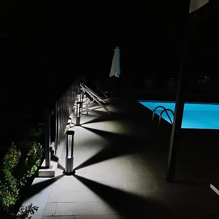 Fattoria Cristina Family Duplex With Pool, Panoramic Terrace & Farm Animals - Bilo Rosa Semesterbostad Castelnuovo Magra
