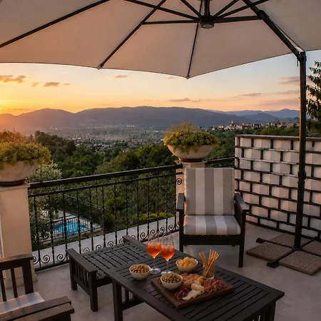 Semesterbostad Fattoria Cristina Family Duplex With Pool, Panoramic Terrace & Farm Animals - Bilo Rosa *