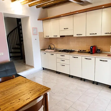 Fattoria Cristina Family Duplex With Pool, Panoramic Terrace & Farm Animals - Bilo Rosa Castelnuovo Magra