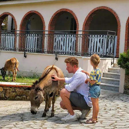 Fattoria Cristina Family Duplex With Pool, Panoramic Terrace & Farm Animals - Bilo Rosa Castelnuovo Magra
